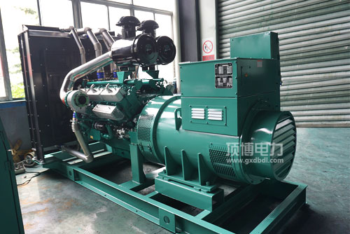 機(jī)油過(guò)多有哪幾種損害，應(yīng)加多少柴油發(fā)電機(jī)機(jī)油適宜？