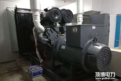 柴油機(jī)發(fā)電機(jī)結(jié)合處有金屬碰撞聲？更換接口膠圈就行了