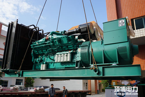 柴油發(fā)電機(jī)汽缸蓋為什么容易爆缸，大概有4個原因